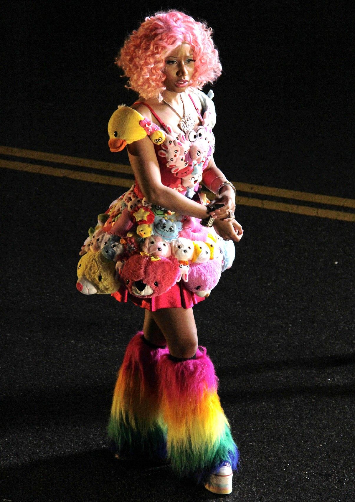 Nicki Minaj - Nicki Minaj and Willow Smith on the set for the music video of 'Fireball' | Picture 118009